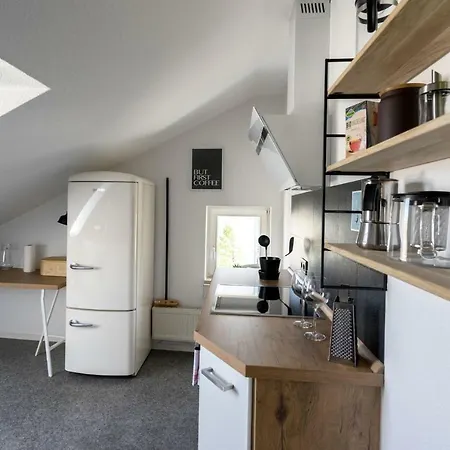 Stilvolles Zentrumsnahes Wohlfuehl-appartment 아파트 *