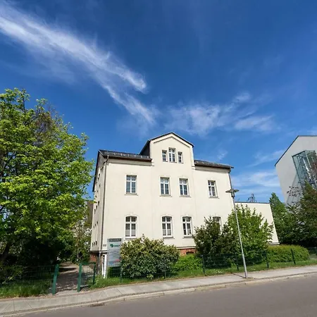 Stilvolles Zentrumsnahes Wohlfuehl-appartment Lägenhet